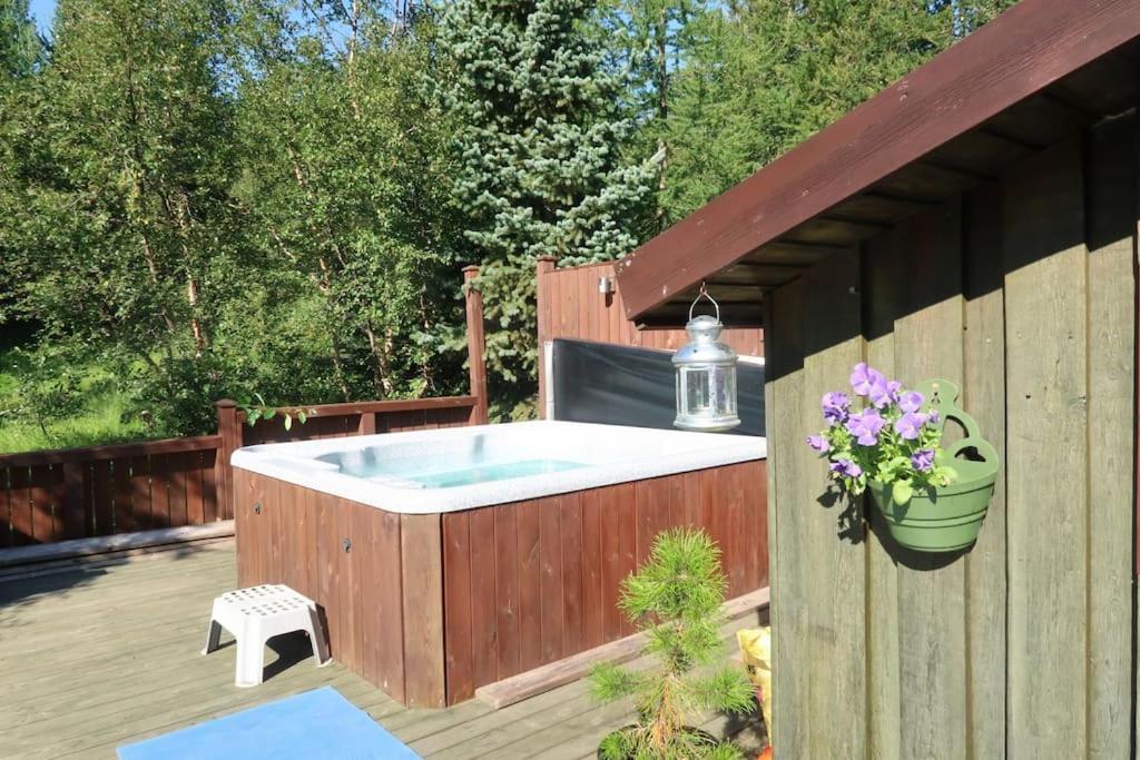 Cottage With Hot Tub In Beautiful Surroundings Hroarsstathir Exteriör bild